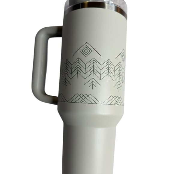 New NWT Winterscape Quencher H2.0 FlowState™ Tumbler | 40 OZ - Picture 10 of 11